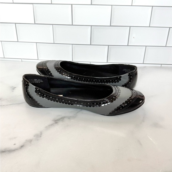 Black and Gray Women's Shoes - Picture 6 of 8